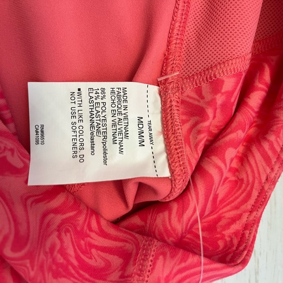 Under Armour heat gear leggings Women’s Sz M NWT waist 28”, inseam24” rise 10”. - Picture 5 of 6